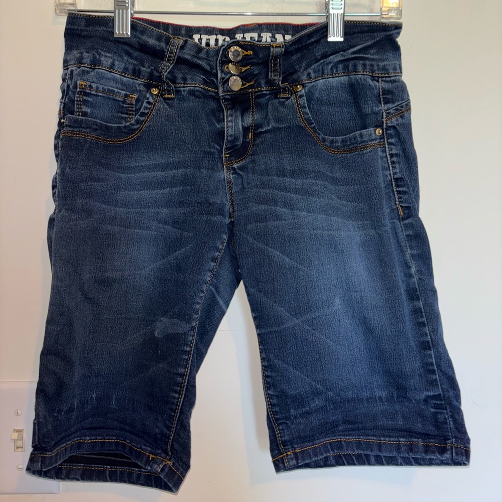 VIP Blue short jeans